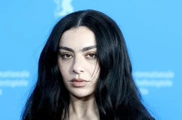 Charli_xcx_at_Berlinale_2026-1.jpg