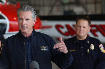 Governor's_Aerial_Firefighting_News_Conference_(54691727186)