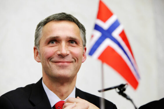 Norges_statsminister_Jens_Stoltenberg_pa_pressmote_vid_Nordiska_radets_session_i_Stockholm_2009