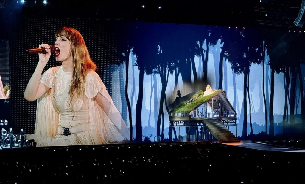 TenthAvenueFreezeOutTaylor_Swift_The_Eras_Tour_-_Singapore_National_Stadium_-_9_Mar_2024_(8)
